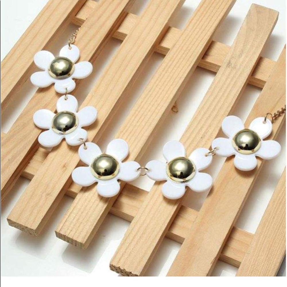 🌼 DAISY NECKLACE 🌼